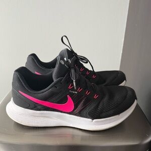 Like new Nike Run Swift 3 Women's
Running Shoes size 9 - black / hyper pink